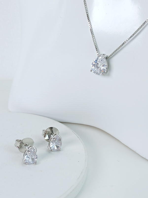 ドロップ クリスタル ミディアム セット(ネックレス&ピアス)
