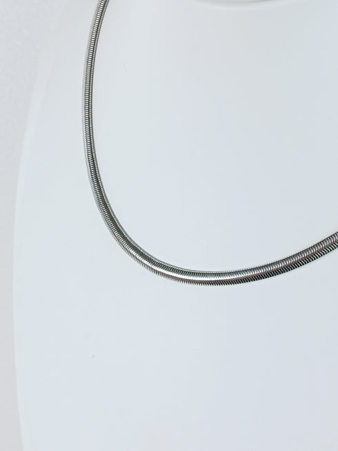 White Rhodium Lizard Ribbon Choker