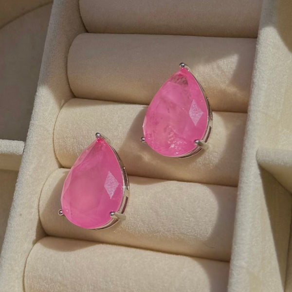 フュージョンストーンのドロップピアス