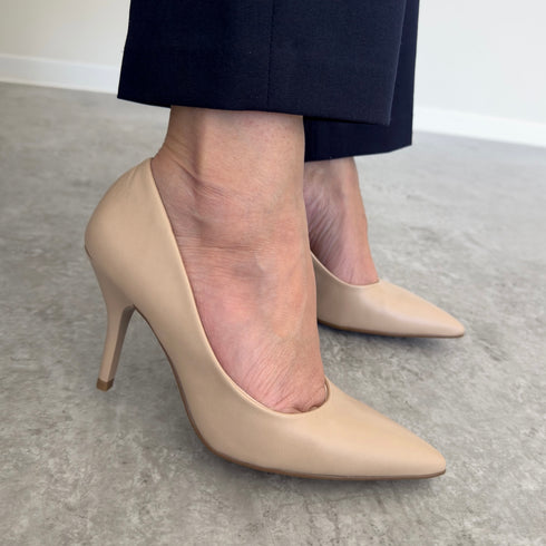 Beira Rio Beige Napa Pump