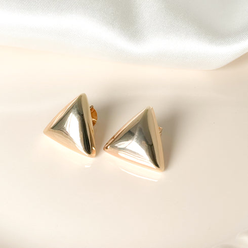 ジオメトリックトライアングルピアス