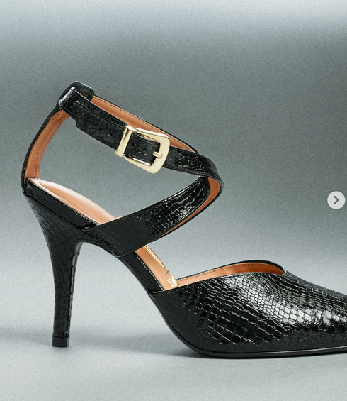 Scarpin Vizzano Verniz Croco Preto