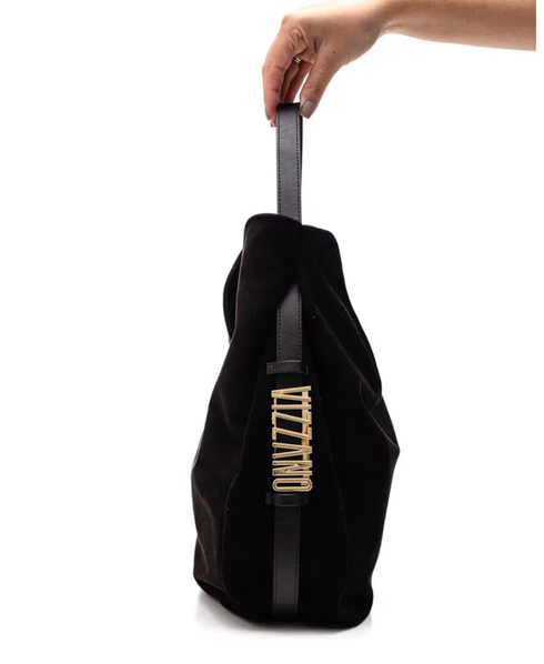 Bolsa Vizzano Slouchy Camurça Preta de Ombro