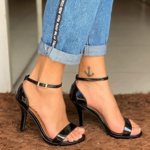 Sandália Vizzano Clássica Verniz